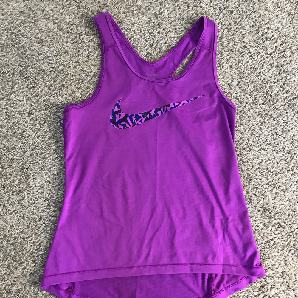Nike Pro women’s workout tank top